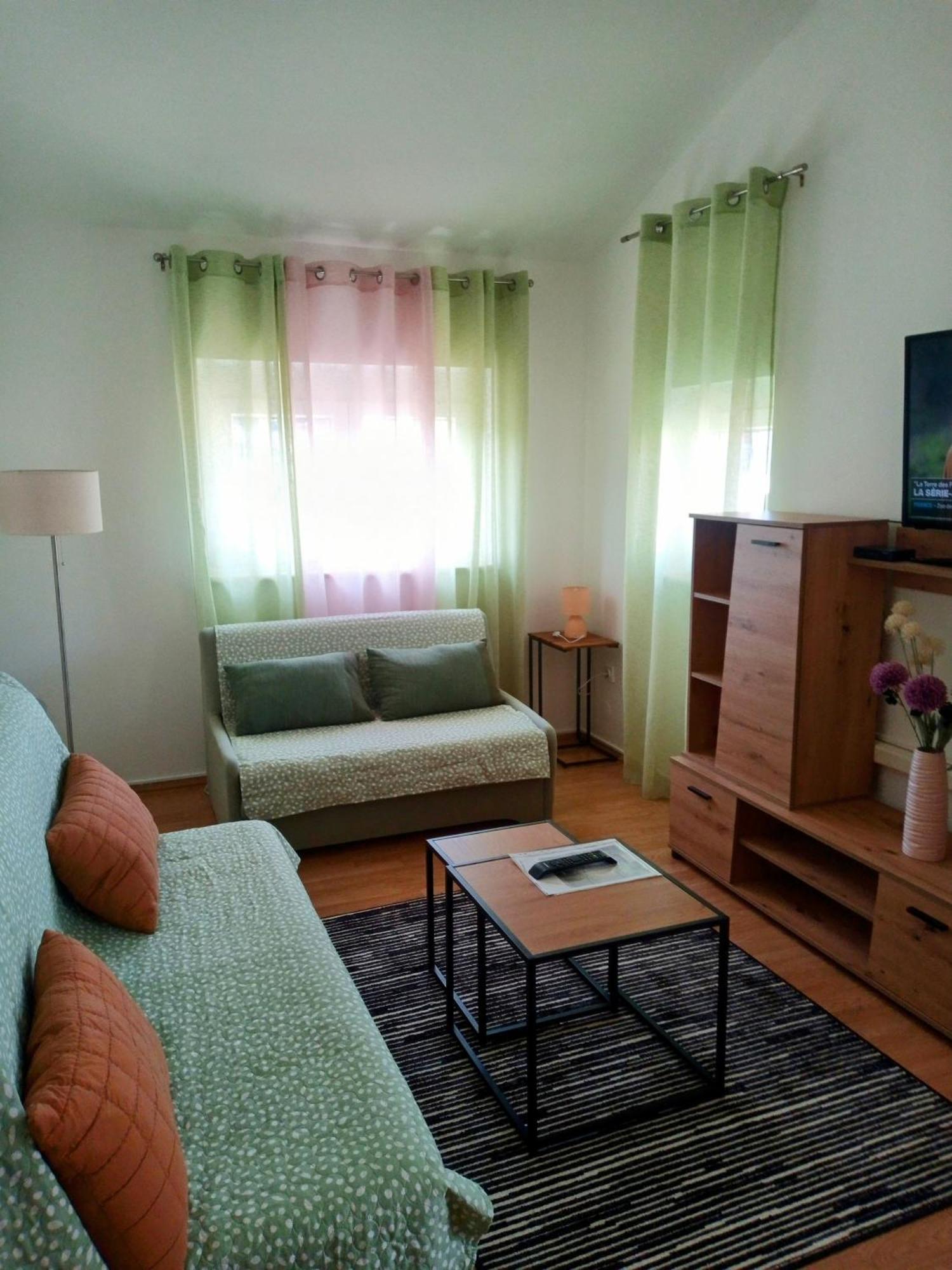 Apartmani Alma PUY Exterior foto